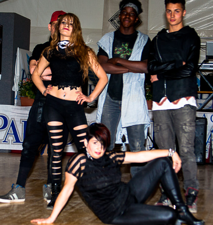 2015-04-26 Album Foto Feste Delle Alberelle Esibizione Hip Hop Jiasmine Group