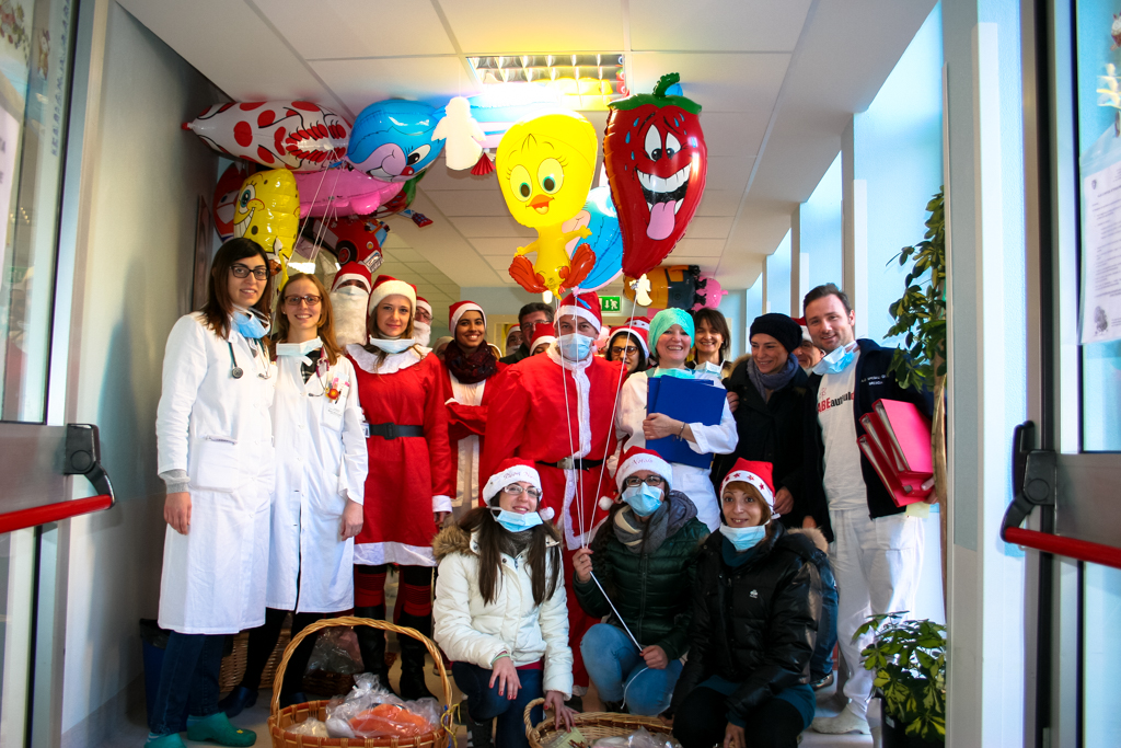 2014-12-26 Album Foto Volontariato Babbo Natale Nei Reparti Pediatrici Ospedali Di Brescia