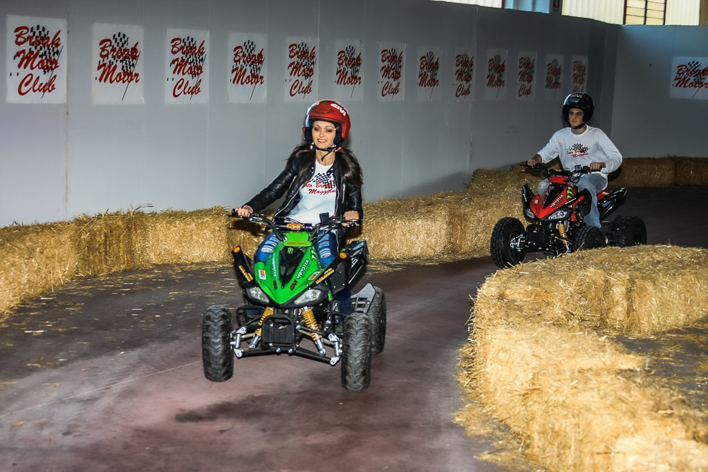 2013-10-12 Album Foto Irina & Break Magazine Al Festival Dei Motori