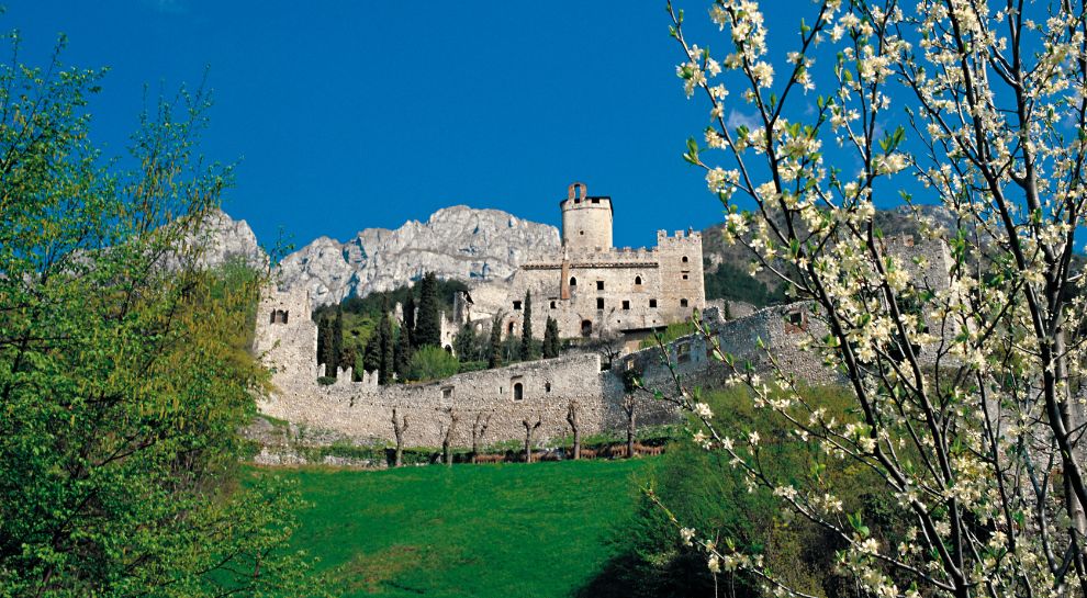 2024-04-14 Percorso Turistico Corso Di Guida & Visita Al Castello Di Avio (TN) 