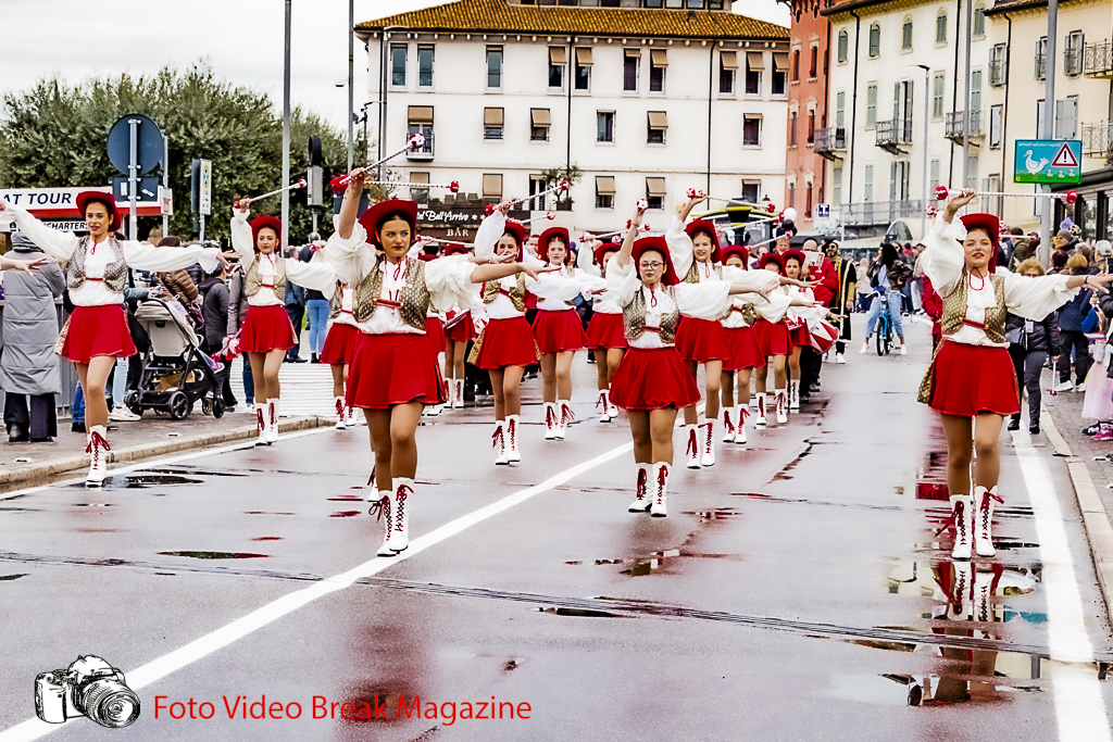 2025-03-23-Foto Gallery Sfilata Carnevale Peschiera Del Garda